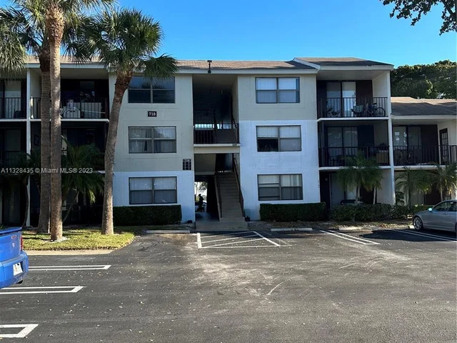 718 Executive Center Dr # 38, West Palm Beach FL 33401