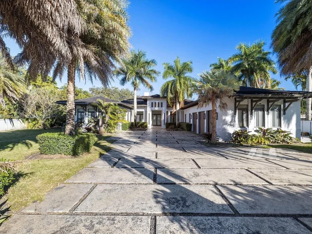 11415 SW 82nd Ave, Miami FL 33156