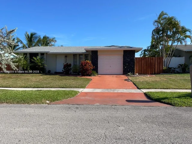 404 SE 4th Ter, Dania Beach FL 33004
