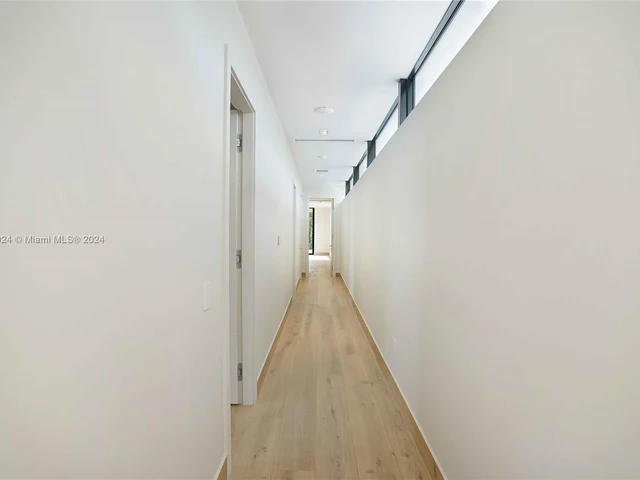 7621 NE 8th Ave, Miami FL 33138