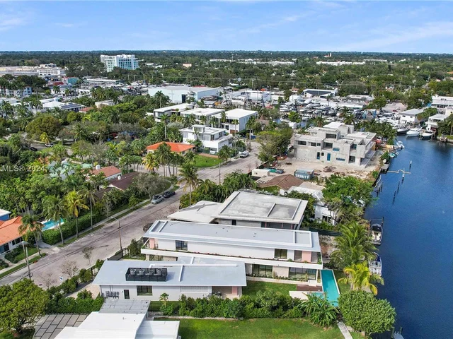 7621 NE 8th Ave, Miami FL 33138