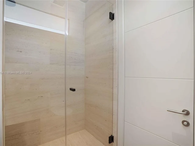 7621 NE 8th Ave, Miami FL 33138