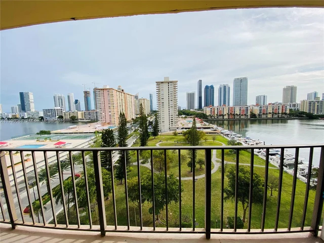 290 174th St # 1214, Sunny Isles Beach FL 33160