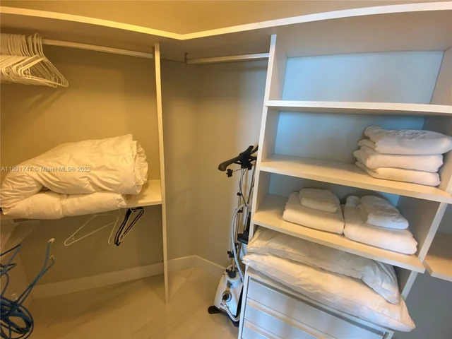 650 NE 32nd St # 4601, Miami FL 33137