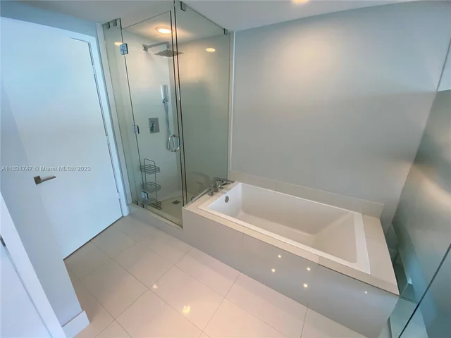 650 NE 32nd St # 4601, Miami FL 33137