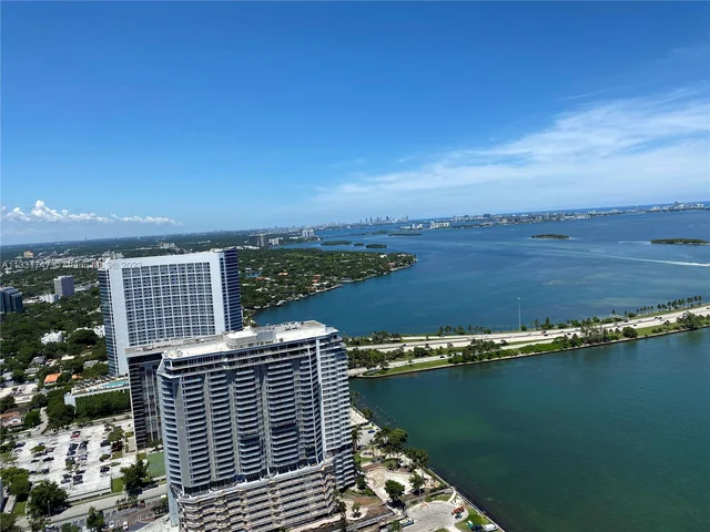 650 NE 32nd St # 4601, Miami FL 33137