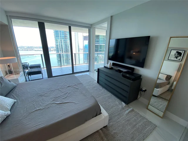 650 NE 32nd St # 4601, Miami FL 33137