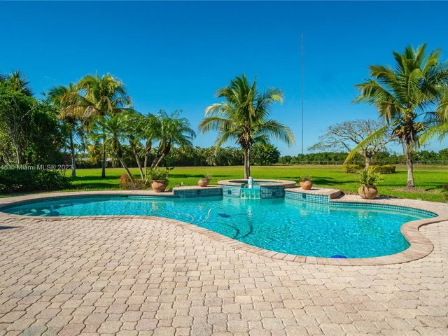 16825 SW 256th St, Homestead FL 33031