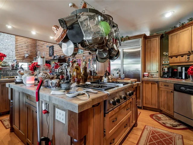 16825 SW 256th St, Homestead FL 33031