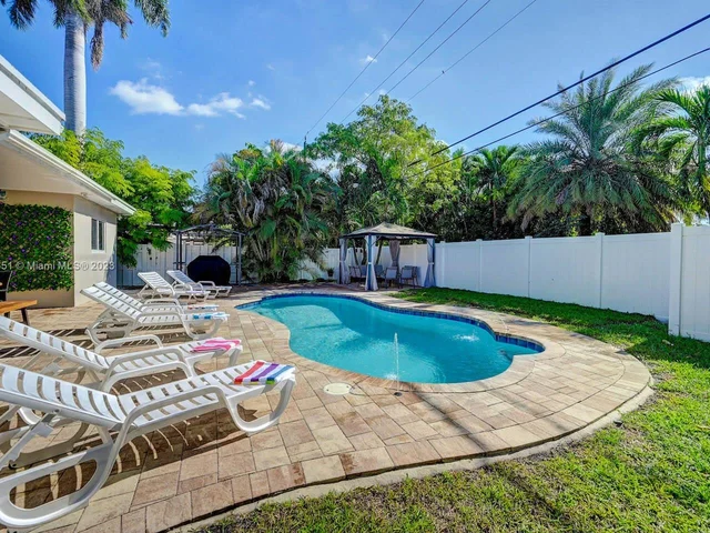 1228 Johnson St, Hollywood FL 33019