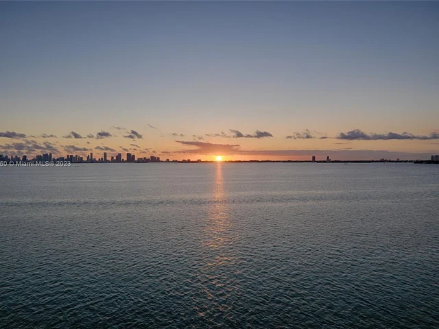 5840 N Bay Rd, Miami Beach FL 33140