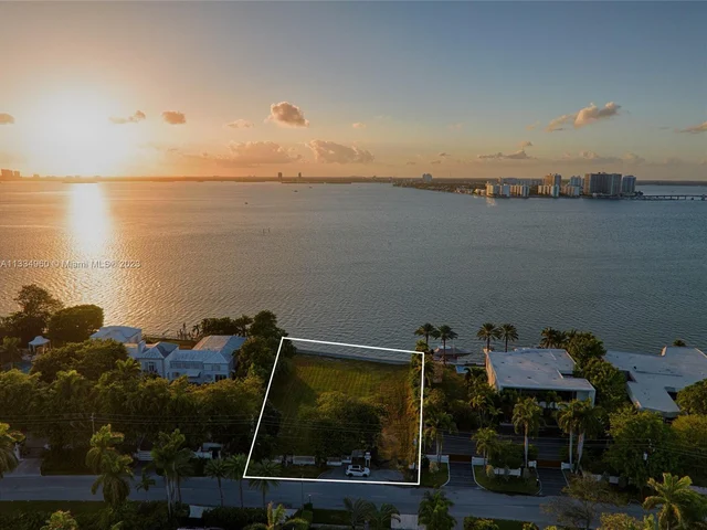 5840 N Bay Rd, Miami Beach FL 33140