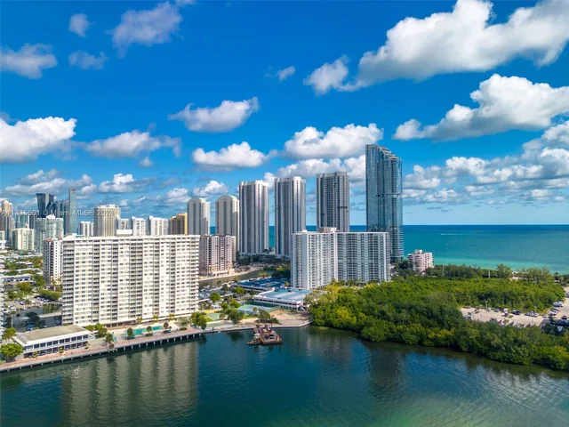 300 Bayview Dr # 210, Sunny Isles Beach FL 33160