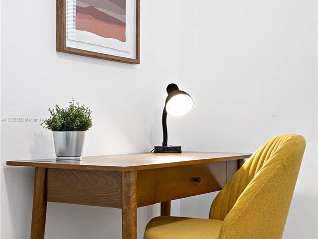 1304 NE 11th St # 1, Fort Lauderdale FL 33304