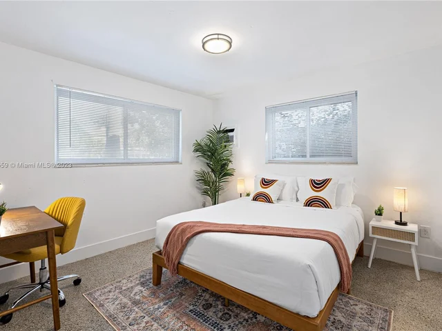 1304 NE 11th St # 1, Fort Lauderdale FL 33304