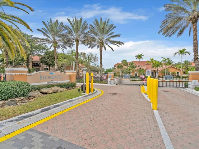 8801 Wiles Rd # 104, Coral Springs FL 33067