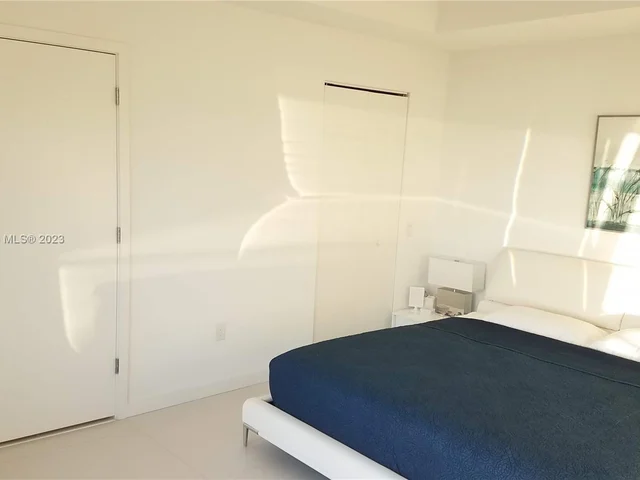 501 NE 31 # 4305, Miami FL 33137