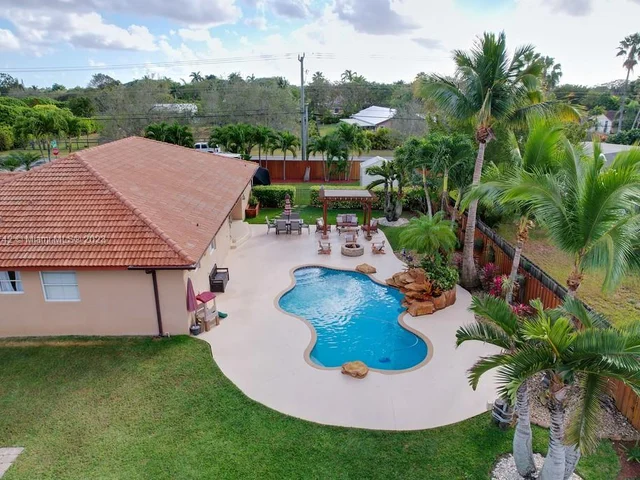 18700 SW 297th St, Homestead FL 33030