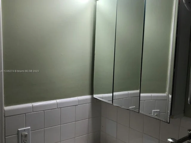 255 Sunrise Dr # 305, Key Biscayne FL 33149