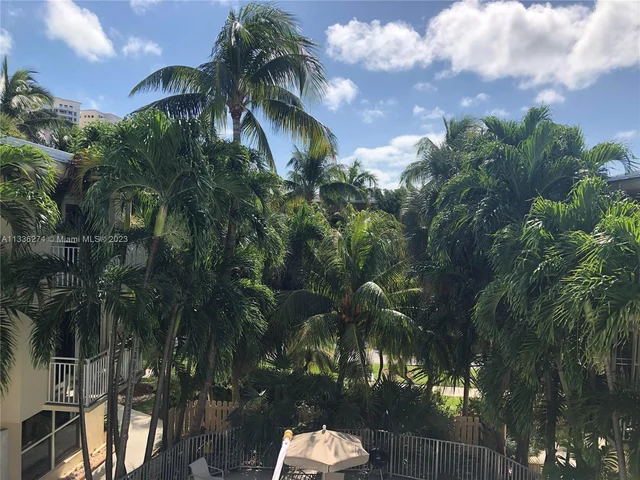 255 Sunrise Dr # 305, Key Biscayne FL 33149