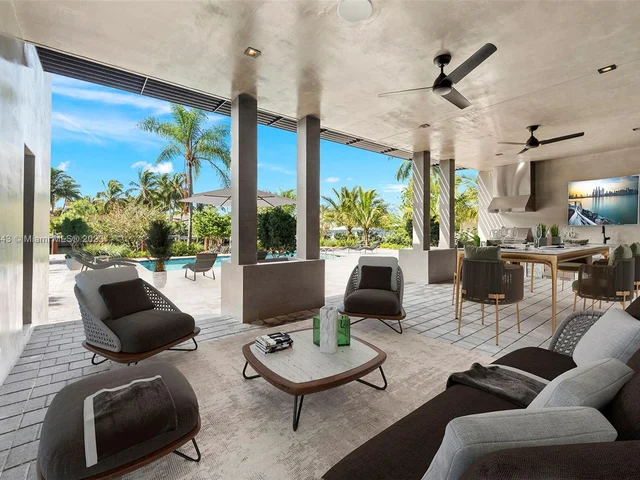 461 Poinciana Dr, Hallandale Beach FL 33009