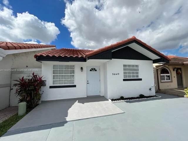 5640 W 21st Ave, Hialeah FL 33016