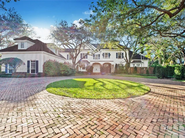 9450 SW 61st Ct, Pinecrest FL 33156