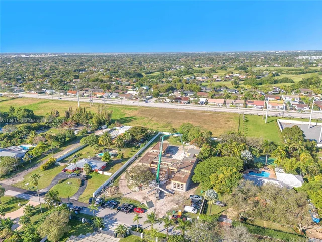 9900 SW 125th Ave, Miami FL 33186