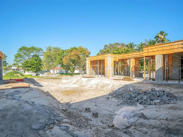 9900 SW 125th Ave, Miami FL 33186