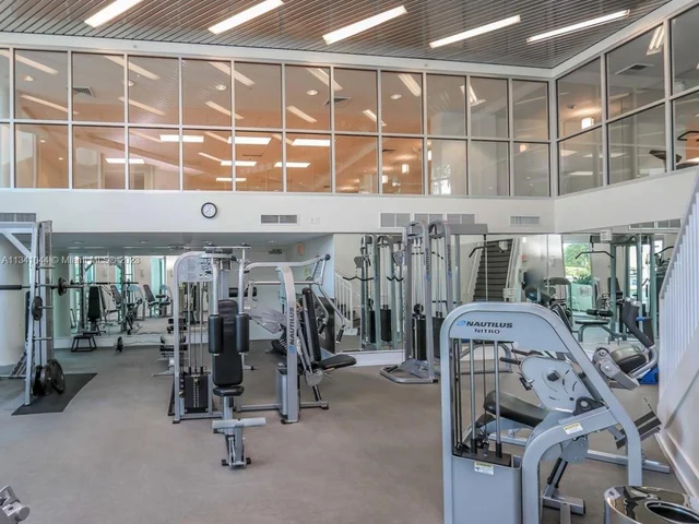 3131 NE 188 St # 806, Aventura FL 33180