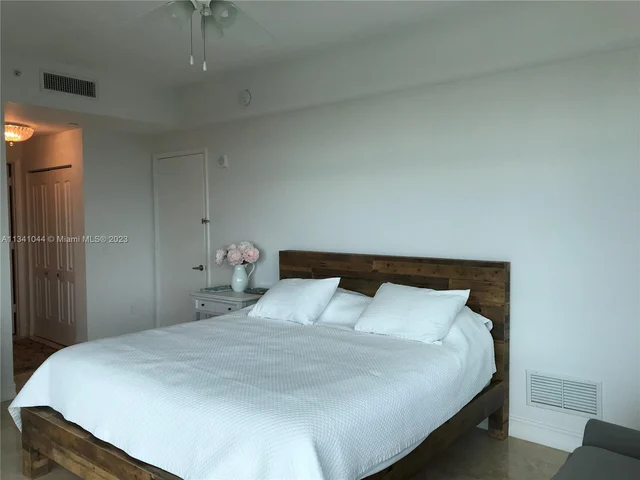 3131 NE 188 St # 806, Aventura FL 33180