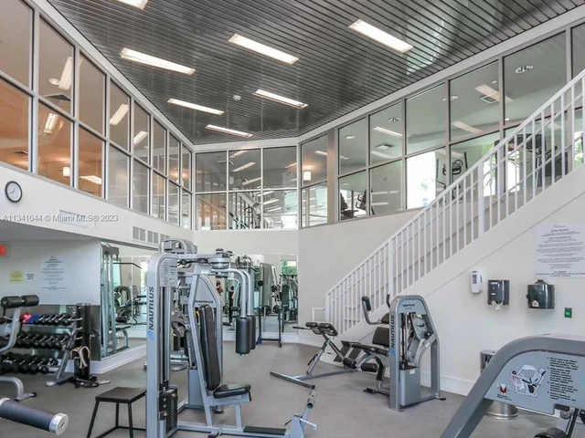 3131 NE 188 St # 806, Aventura FL 33180