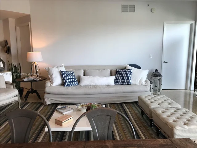 3131 NE 188 St # 806, Aventura FL 33180