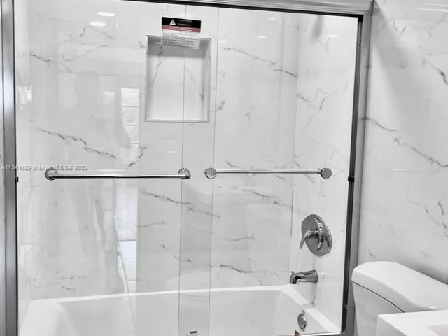 4174 Inverrary Dr # 412, Lauderhill FL 33319