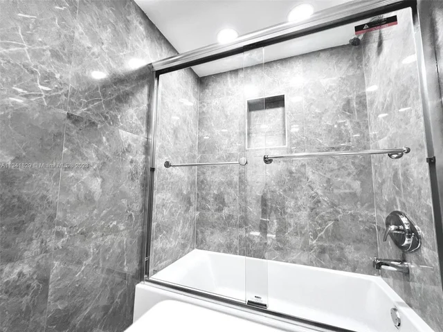 4174 Inverrary Dr # 412, Lauderhill FL 33319