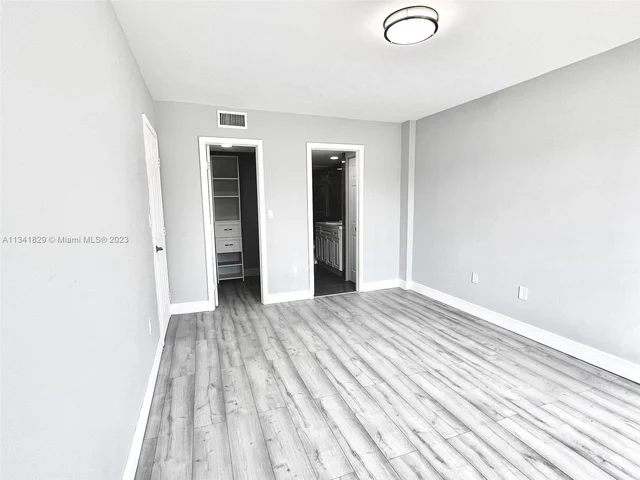 4174 Inverrary Dr # 412, Lauderhill FL 33319