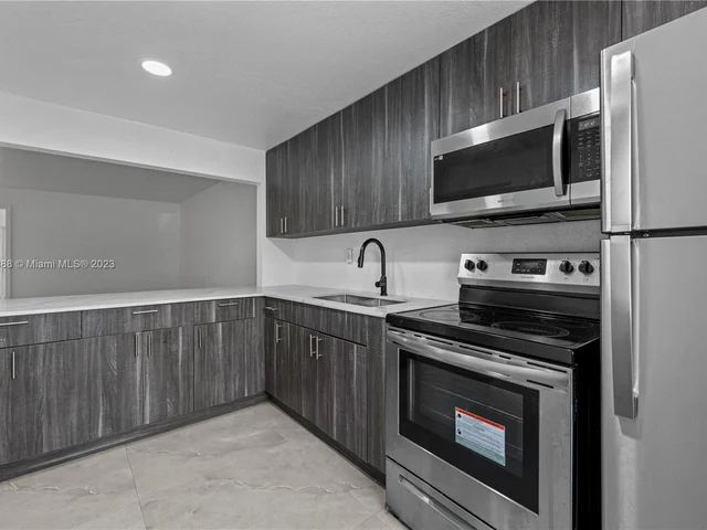 505 NW 177th St # 130, Miami Gardens FL 33169