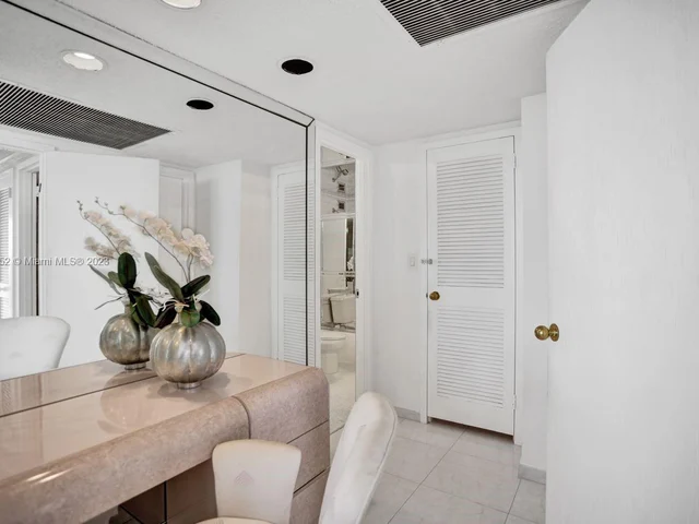 2030 S Ocean Dr # 2112, Hallandale Beach FL 33009