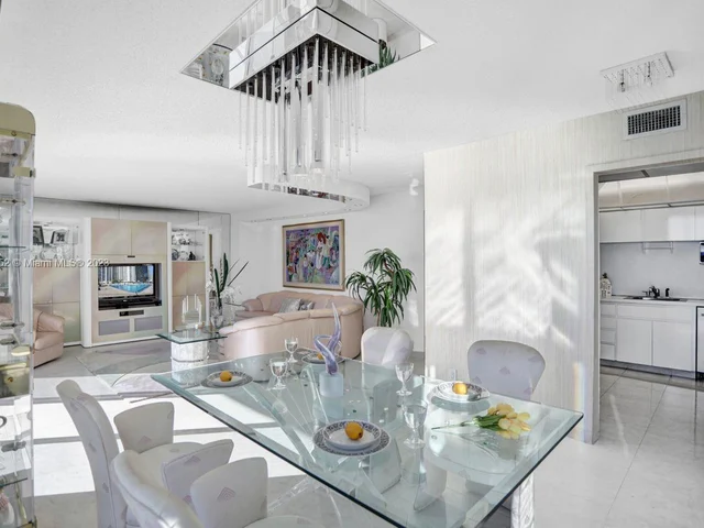 2030 S Ocean Dr # 2112, Hallandale Beach FL 33009