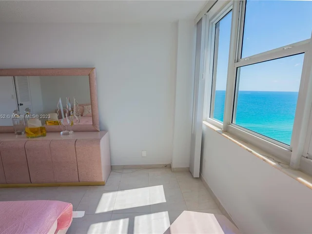 2030 S Ocean Dr # 2112, Hallandale Beach FL 33009