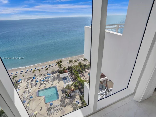 2030 S Ocean Dr # 2112, Hallandale Beach FL 33009