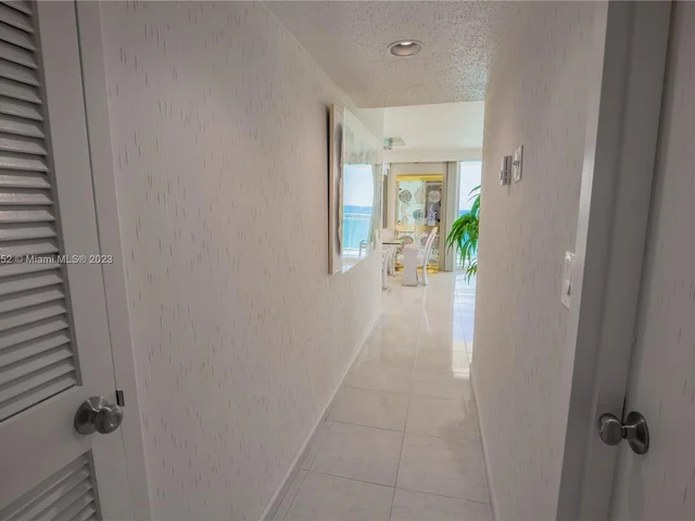 2030 S Ocean Dr # 2112, Hallandale Beach FL 33009