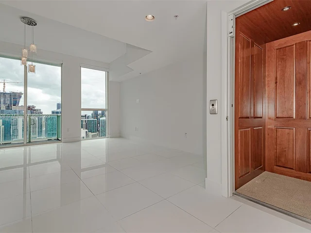 244 Biscayne Blvd # 4907, Miami FL 33132