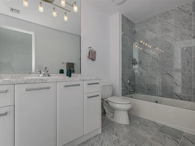 244 Biscayne Blvd # 4907, Miami FL 33132