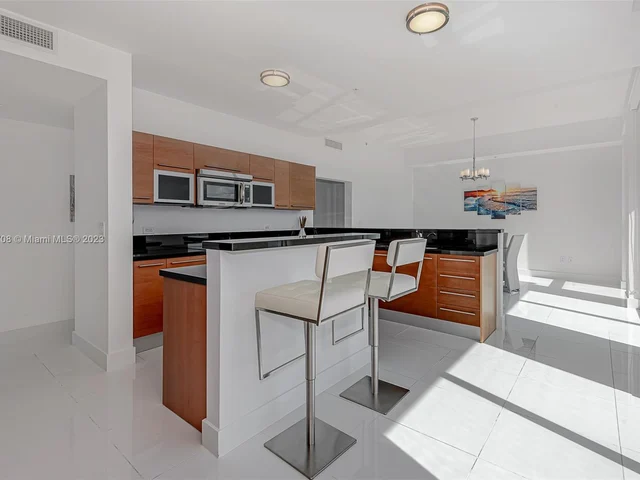 244 Biscayne Blvd # 4907, Miami FL 33132