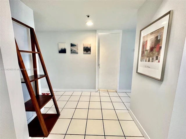 100 Lincoln Rd # 1012, Miami Beach FL 33139
