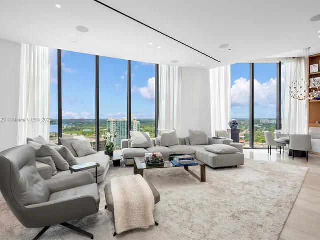 2821 S Bayshore Dr, Miami FL 33133