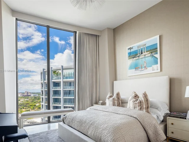 2821 S Bayshore Dr, Miami FL 33133