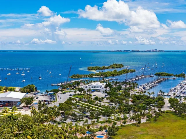 2821 S Bayshore Dr, Miami FL 33133