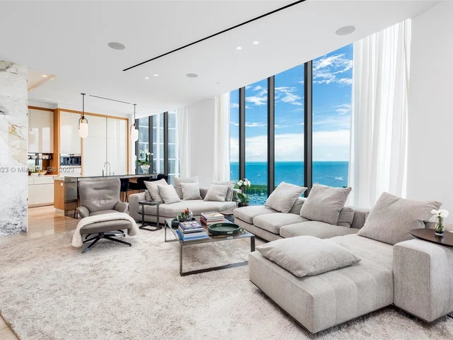 2821 S Bayshore Dr, Miami FL 33133